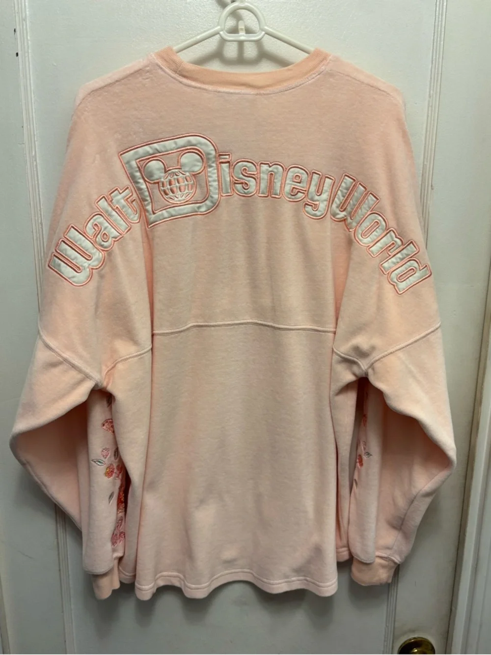 Walt Disney Spirit Jersey Crewneck Sweatshirt Disney Parks Adult Size Large - Picture 5 of 7